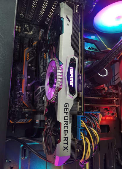 七彩虹玩家定制2070 8g高端显卡